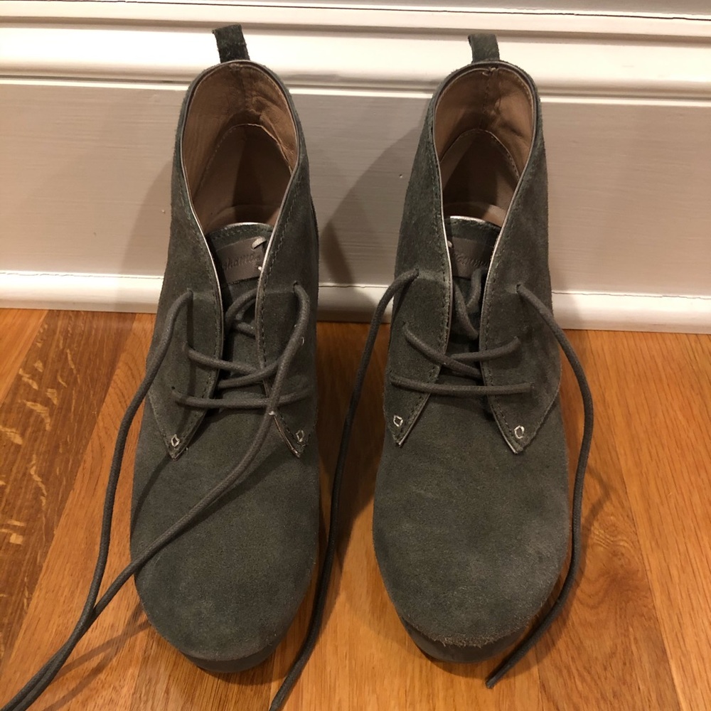 Tommy Bahama Kaja Bootie Sz 8B
